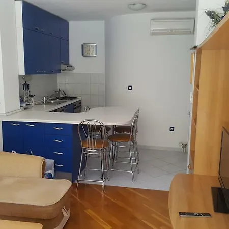Tonka * Novigrad (Dalmatia)